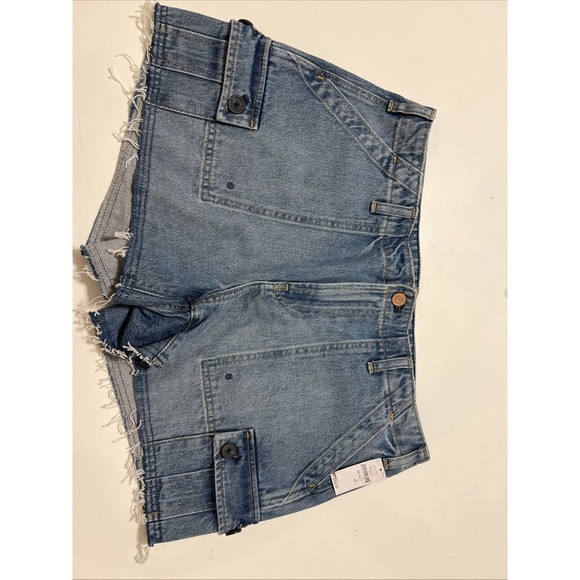 GAP Pants - Women's Gap Denim Short Size 30‎ T 10